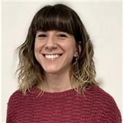 Profesora de matemáticas, física y dibujo técnico de ESO y bachiller, en euskera y castellano